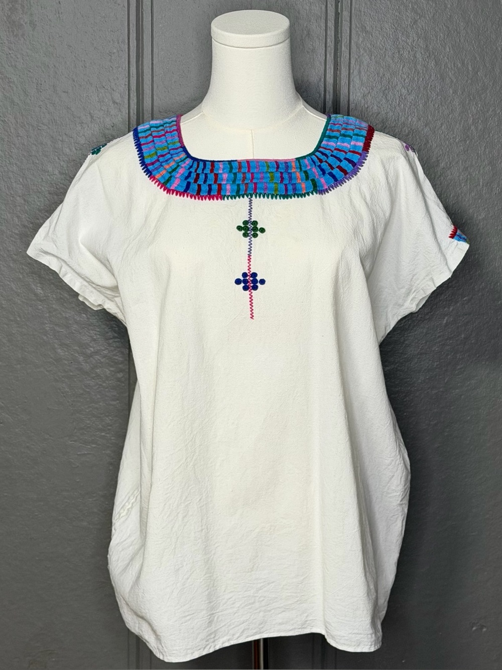 Vintage Embroidered Traditional Mexican Blouse